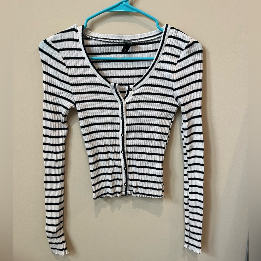 Wild Fable Black and White Ribbed Long Sleeve Blouse